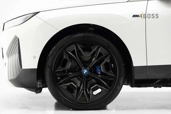 BMW-iX-2023