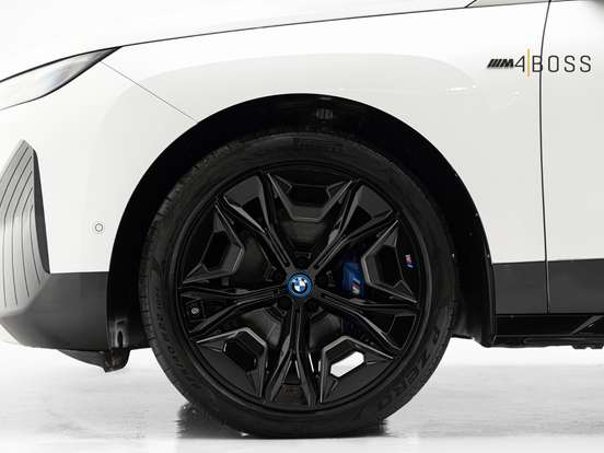 BMW-iX-ELÉTRICO M60 BMW-iX-2023