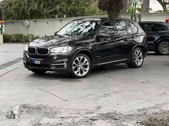 BMW-X5-3.0 FULL 4X4 35I 6 CILINDROS 24V GASOLINA 4P AUTOMÁTICO BMW-X5-2017