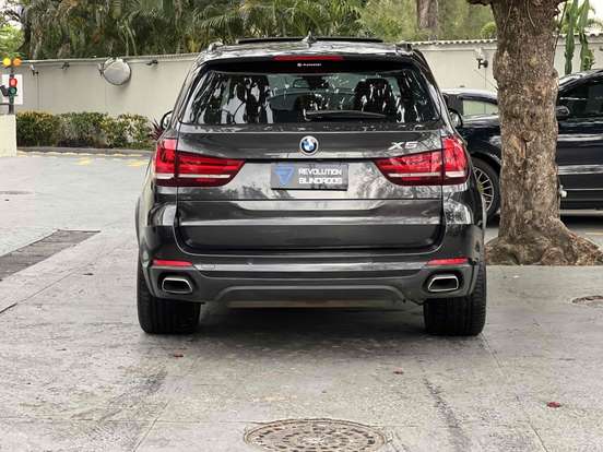 BMW-X5-3.0 FULL 4X4 35I 6 CILINDROS 24V GASOLINA 4P AUTOMÁTICO BMW-X5-2017