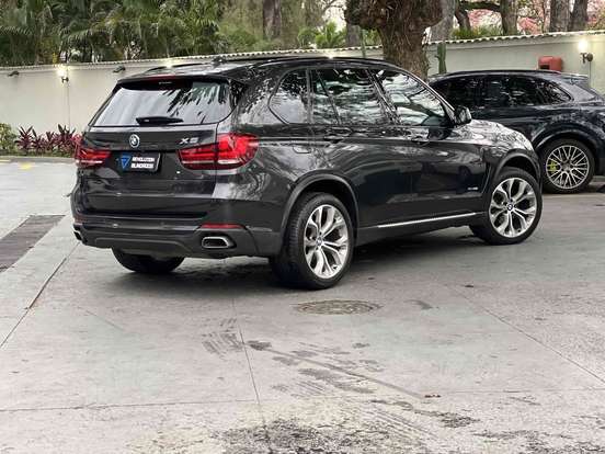 BMW-X5-3.0 FULL 4X4 35I 6 CILINDROS 24V GASOLINA 4P AUTOMÁTICO BMW-X5-2017