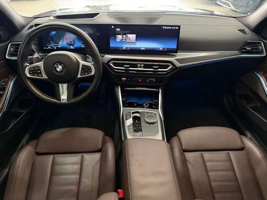 BMW-320i-2023