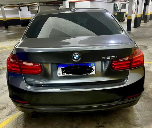 BMW-320i-2012