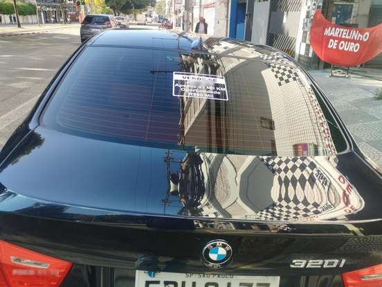 BMW-320i-2008