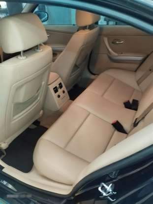 BMW-320i-2008