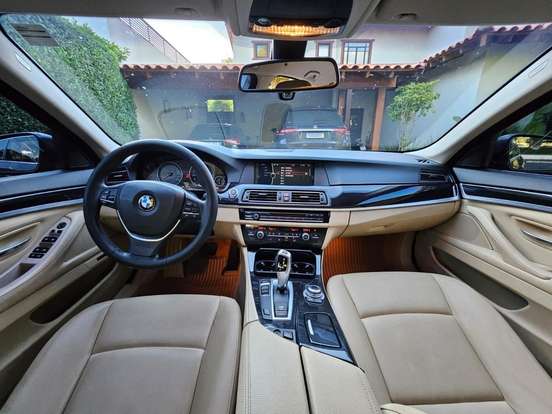 BMW-528i-2012
