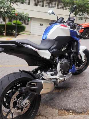 BMW-F 900 R SPORT PLUS-2025