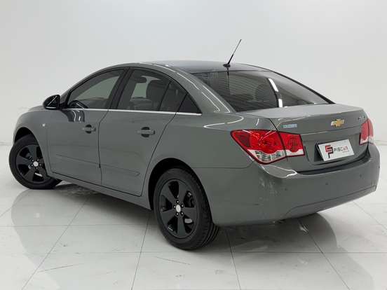 CHEVROLET-CRUZE-2013