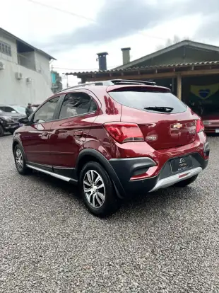 CHEVROLET-ONIX-2018