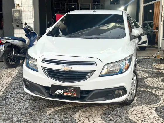 CHEVROLET ONIX 1.4 MPFI LT 8V FLEX 4P AUTOMÁTICO CHEVROLET ONIX 1.4 MPFI LT 8V FLEX 4P AUTOMÁTICO
