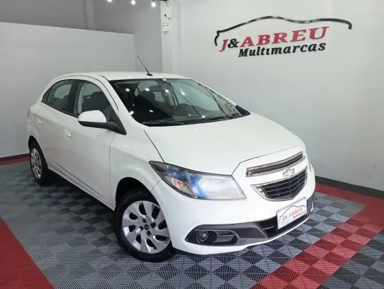 CHEVROLET ONIX 1.4 MPFI LT 8V FLEX 4P MANUAL CHEVROLET ONIX 1.4 MPFI LT 8V FLEX 4P MANUAL