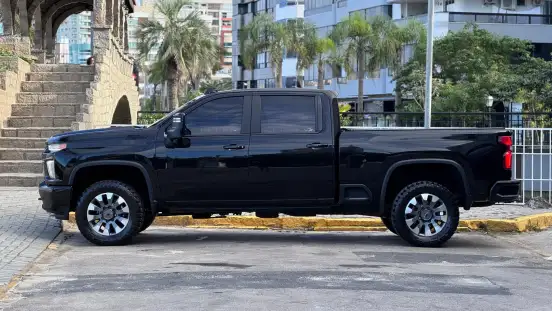 CHEVROLET-SILVERADO-2022