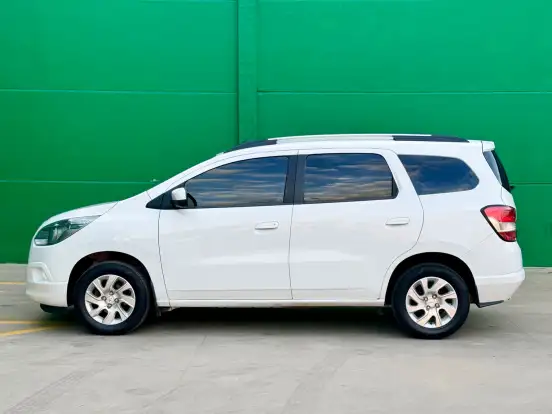 CHEVROLET-SPIN-2016