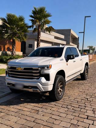 CHEVROLET SILVERADO 5.3 V8 GASOLINA 1500 HIGH COUNTRY 4X4 AUTOMÁTICO