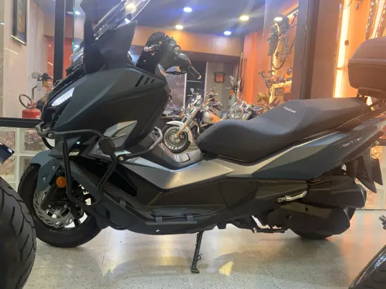 DAFRA CRUISYM 300 DAFRA CRUISYM 300