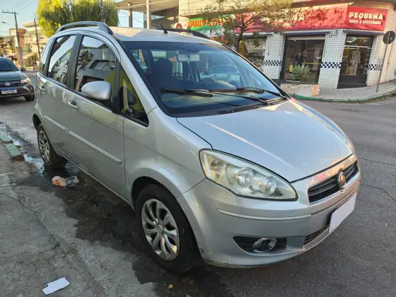 FIAT IDEA 1.4 MPI ATTRACTIVE 8V FLEX 4P MANUAL FIAT IDEA 1.4 MPI ATTRACTIVE 8V FLEX 4P MANUAL