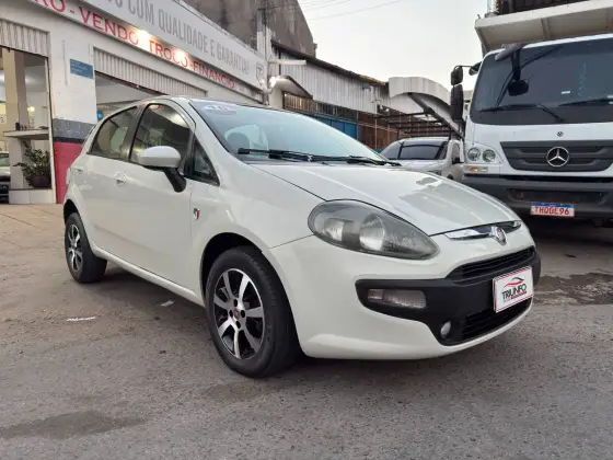 FIAT PUNTO 1.4 ATTRACTIVE 8V FLEX 4P MANUAL FIAT PUNTO 1.4 ATTRACTIVE 8V FLEX 4P MANUAL