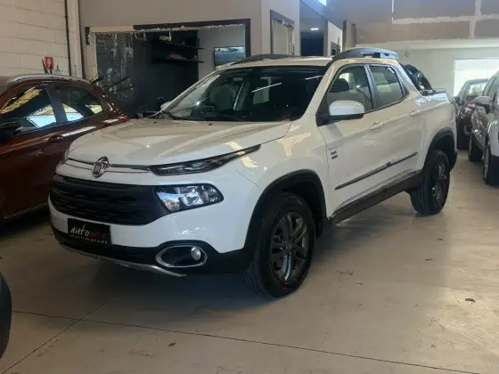 FIAT TORO 2.0 16V TURBO DIESEL FREEDOM 4WD AT9 FIAT TORO 2.0 16V TURBO DIESEL FREEDOM 4WD AT9