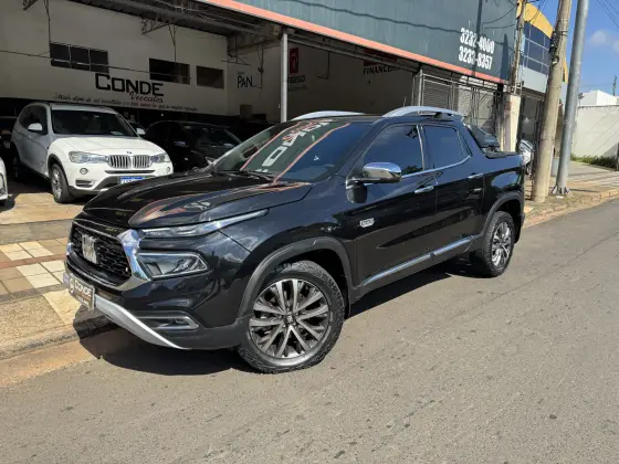 FIAT TORO 2.0 16V TURBO DIESEL RANCH 4WD AT9 FIAT TORO 2.0 16V TURBO DIESEL RANCH 4WD AT9