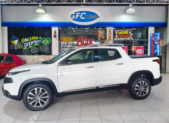 FIAT TORO 2.0 16V TURBO DIESEL VOLCANO 4WD AT9 FIAT TORO 2.0 16V TURBO DIESEL VOLCANO 4WD AT9