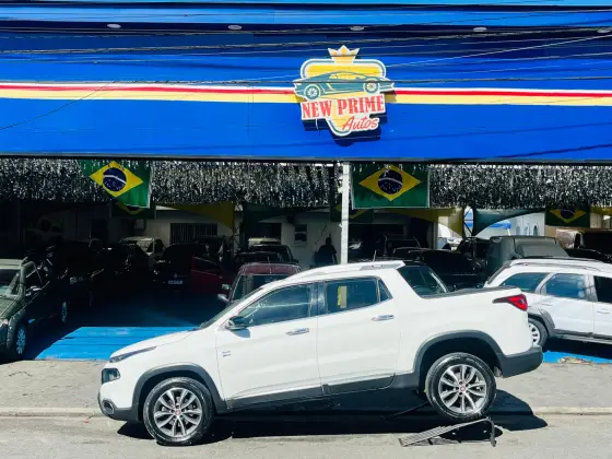 FIAT TORO 2.0 16V TURBO DIESEL VOLCANO 4WD AT9 FIAT TORO 2.0 16V TURBO DIESEL VOLCANO 4WD AT9