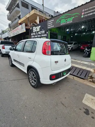FIAT UNO 1.4 EVO SPORTING 8V FLEX 4P MANUAL FIAT UNO 1.4 EVO SPORTING 8V FLEX 4P MANUAL
