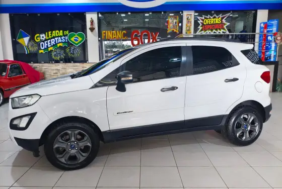 FORD ECOSPORT 1.5 TI-VCT FLEX FREESTYLE AUTOMÁTICO FORD ECOSPORT 1.5 TI-VCT FLEX FREESTYLE AUTOMÁTICO
