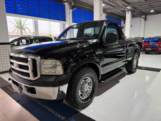 FORD F-250 3.9 XLT 4X2 CS DIESEL 2P MANUAL FORD F-250 3.9 XLT 4X2 CS DIESEL 2P MANUAL