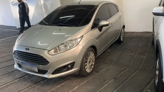 FORD FIESTA 1.6 TITANIUM HATCH 16V FLEX 4P POWERSHIFT