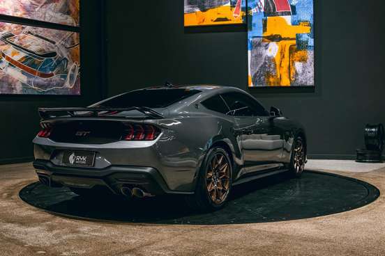 FORD-MUSTANG-2025