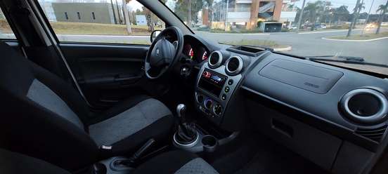 FORD-FIESTA-2014