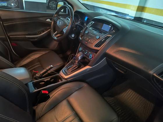 FORD FOCUS 2.0 SE PLUS 16V FLEX 4P POWERSHIFT