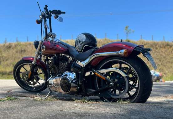 HARLEY-DAVIDSON-SOFTAIL BREAKOUT-2016
