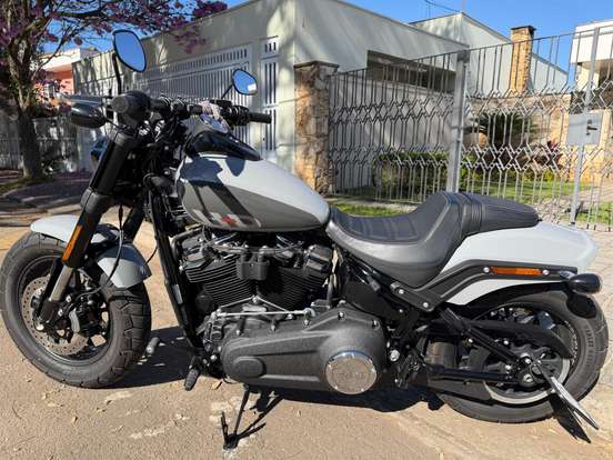 HARLEY-DAVIDSON-SOFTAIL FAT BOB 114-2024