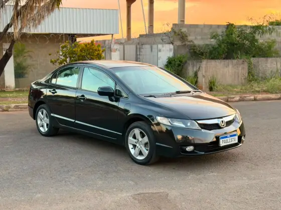 HONDA CIVIC 1.8 LXS 16V FLEX 4P MANUAL HONDA CIVIC 1.8 LXS 16V FLEX 4P MANUAL