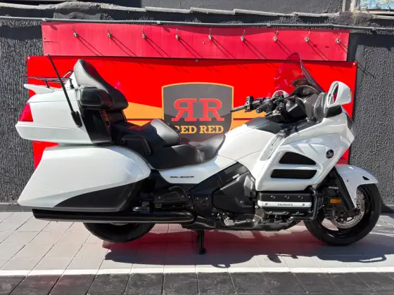 HONDA GL 1800 GOLD WING HONDA GL 1800 GOLD WING