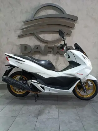 HONDA PCX DLX HONDA PCX DLX