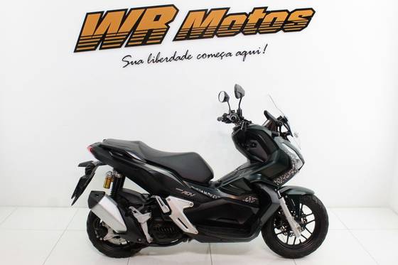 HONDA ADV 