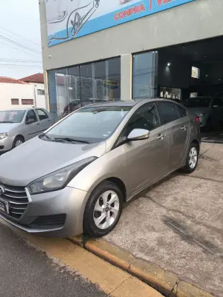 HYUNDAI HB20S 1.0 COMFORT PLUS 12V FLEX 4P MANUAL HYUNDAI HB20S 1.0 COMFORT PLUS 12V FLEX 4P MANUAL