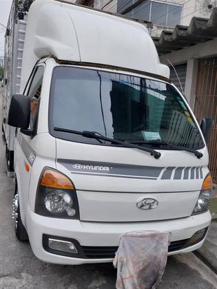 HYUNDAI HR 2.5 LONGO SEM CAÇAMBA 4X2 16V 130CV TURBO INTERCOOLER DIESEL 2P MANUAL