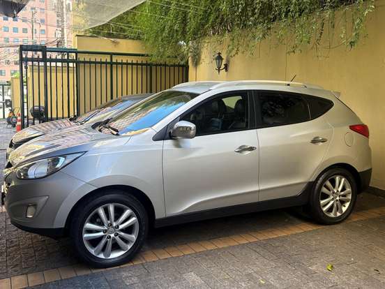 HYUNDAI-IX35-2.0 MPFI GLS 4X4 16V GASOLINA 4P AUTOMÁTICO HYUNDAI-IX35-2010