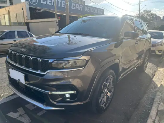 JEEP COMMANDER 1.3 T270 TURBO FLEX OVERLAND AT6 JEEP COMMANDER 1.3 T270 TURBO FLEX OVERLAND AT6