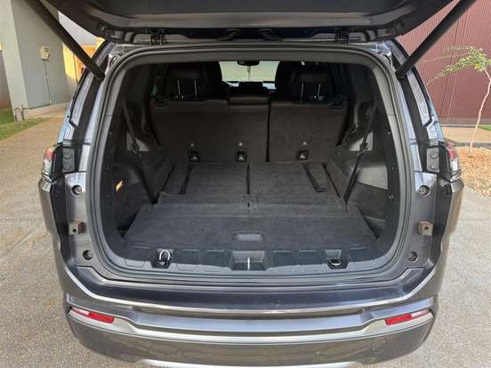 JEEP-COMMANDER-2022