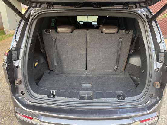 JEEP-COMMANDER-2022