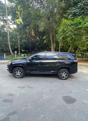 JEEP-COMMANDER-2022