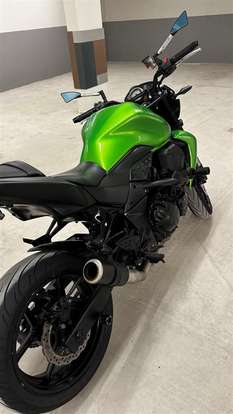 KAWASAKI-Z-750-2009