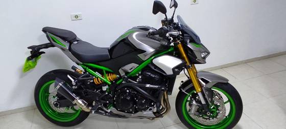 KAWASAKI Z900 R EDITION 