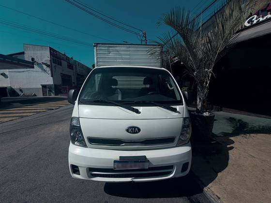 KIA BONGO 2.5 K-2500 4X2 CS TURBO DIESEL 2P MANUAL