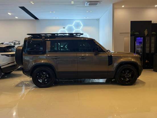 LAND ROVER-DEFENDER-2021