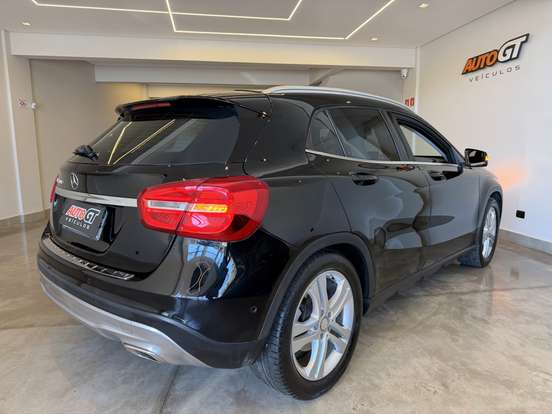 MERCEDES-BENZ-GLA 200-1.6 CGI ENDURO 16V TURBO FLEX 4P AUTOMÁTICO MERCEDES-BENZ-GLA 200-2017
